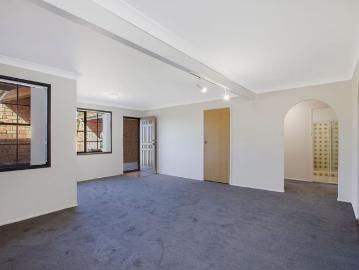 Very Tidy, Nicely Updated Duplex