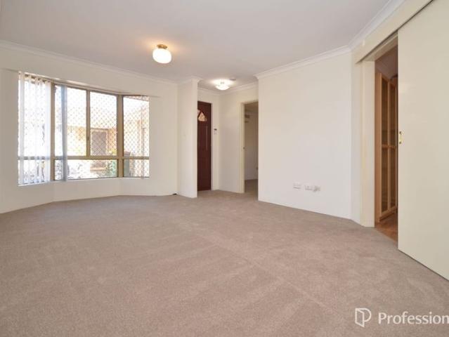 Very Well Presented Villa in a Quiet Cul De Sac