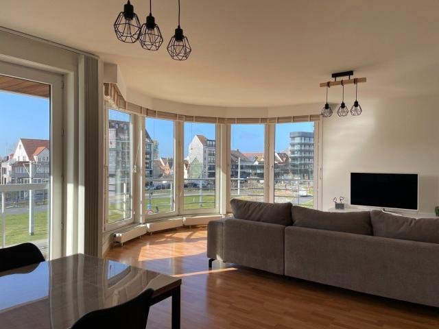 Verzorgd hoekappartement met 2 slaapkamers