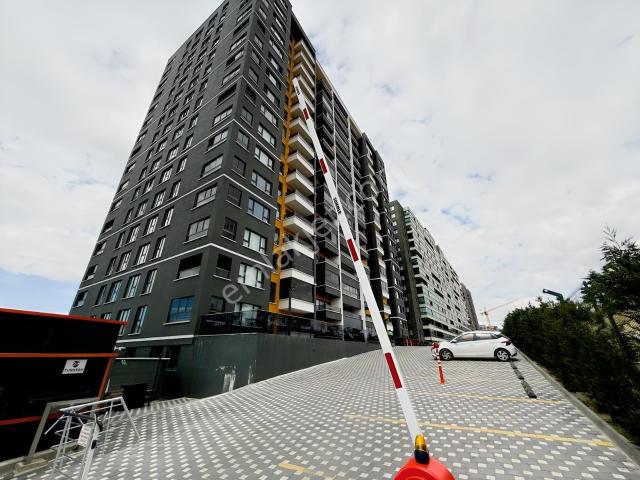 Vera Star Da 2+1 Ebeveyn Banyolu Giyinme Odalı Metroya Yakın
