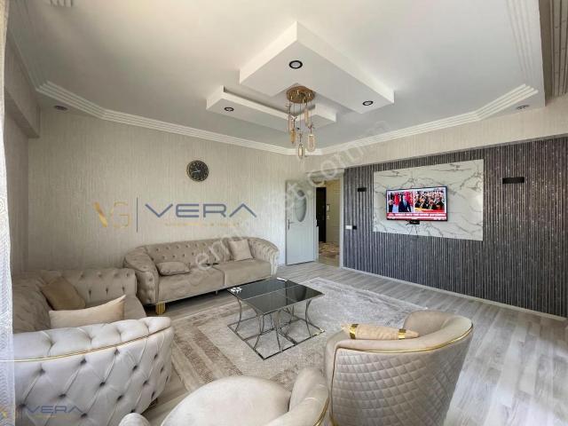 Vera'dan Güneykentte 3+1 Geniş Çiftbalkonlu İçi Bakımlı Daire