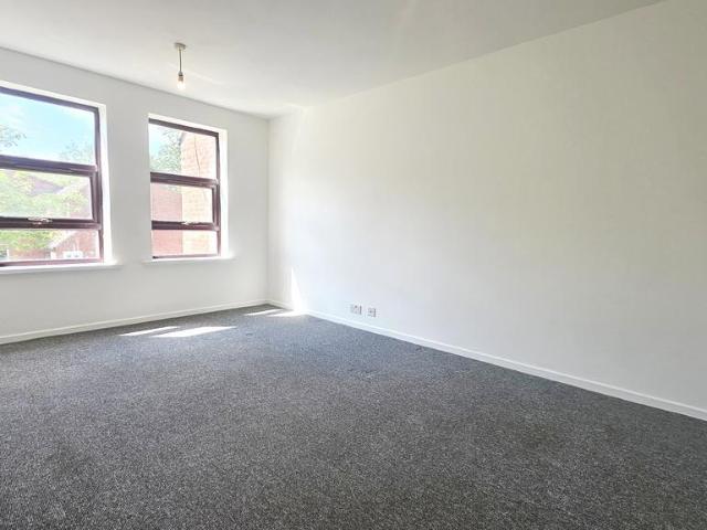 Verbena Close, West Drayton 2 bed maisonette to rent £1,700 pcm £392 pw