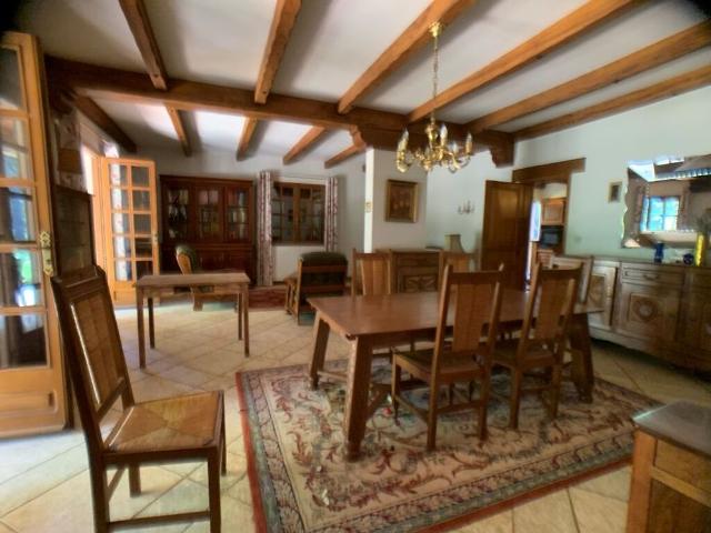 Verdun, proche centre, grande maison T6