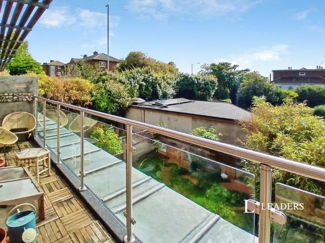 Vere Road, BN1 3 bed house to rent £2,195 pcm £507 pw