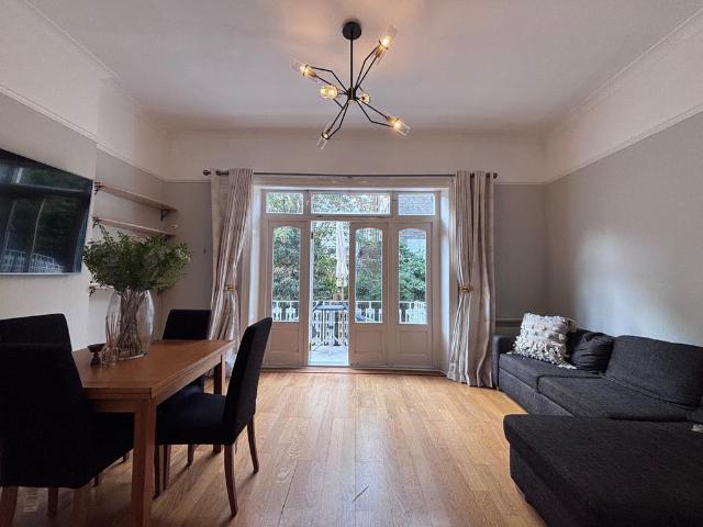 Vereker Road, W14 1 bed flat to rent £2,300 pcm £531 pw