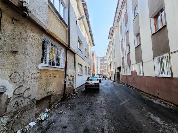 Ethembey Parkına 5dk Çarşıya Yürüme Mesafesinde 3+1 Full Yapılı