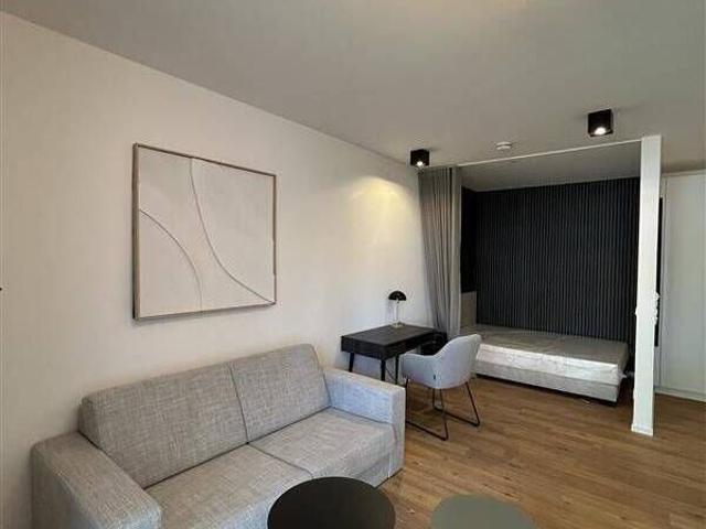 Verfügbar ab sofort! Vollmöbliertes Studio Apartment mit Terrasse und eigenem Garten!