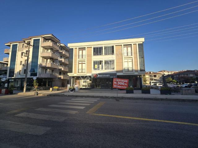 Vergi Dairesi Karşısı 135 M² 3+1 Ebeveyn Banyolu Satılık Daire