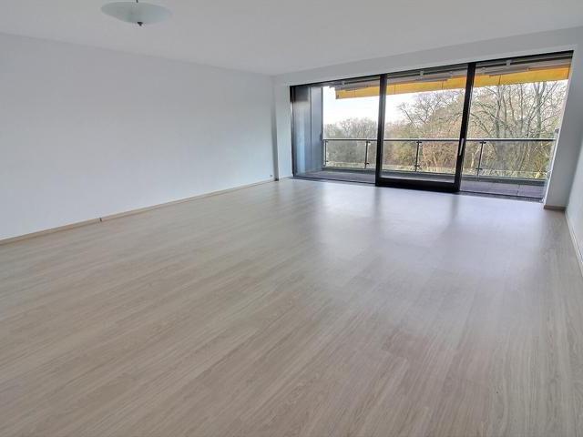 Verhuur appartement 3 kamers, 148m²
