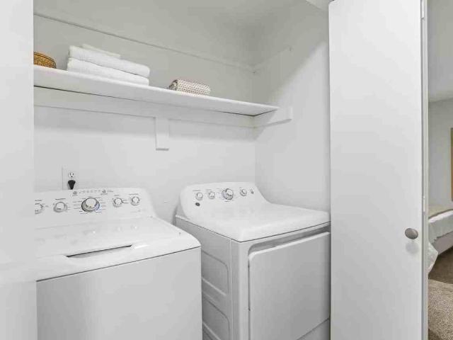 Veri on Cascade Forest Heights 1 Bedroom Apartment for Rent at 750 Cascade St, Oregon City, OR 97045 Barclay Hills