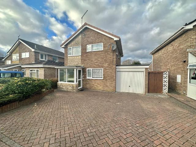 Verity Crescent, Poole BH17, 3 bed property to rent, £1,600 pcm | PrimeLocation