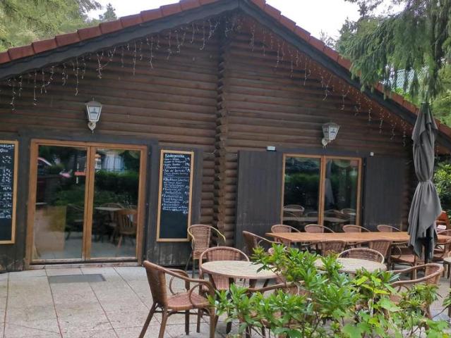 Verk.in Fichtenwalde Blockhaus prov. frei. Wohn o. Gastro