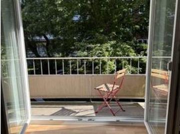 Wohnung kaufen in Eimsbüttel - Balkon