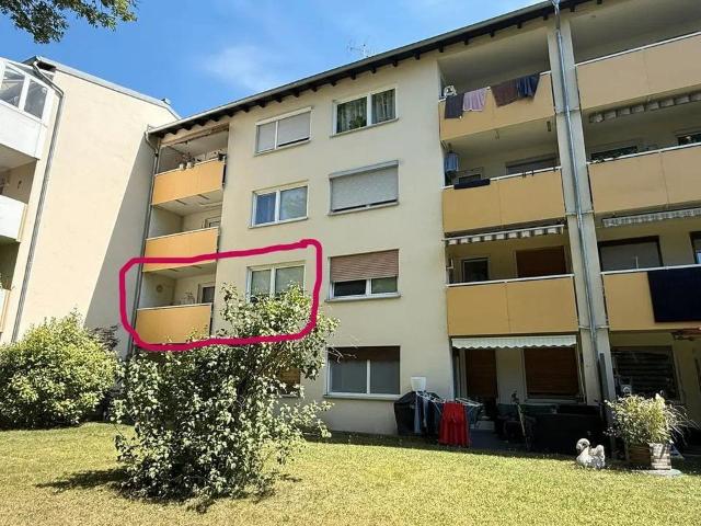 Verkaufe eine ruhige 2 Zi Whg. mit W Loggia in Ottobrunn v.Privat