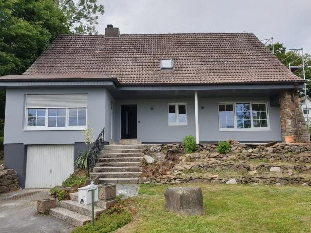 Verkaufe neu renoviertes Einfamilienhaus in 35753 Greifenstein