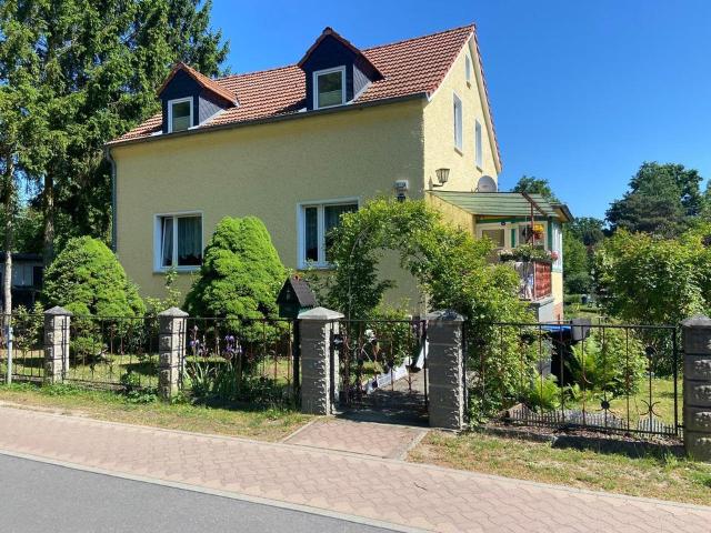 Verkaufe ruhig gelegenes Einfamilienhaus mit Garten