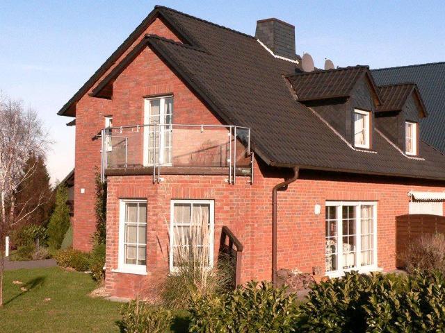 Verklinkertes Doppelhaus zwei getrennte Häuser Kapitalanlage