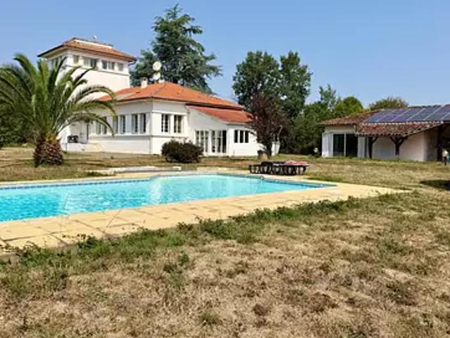 Verlus 32400 Achat / Vente maison 9 pièces t9 piscine jardin