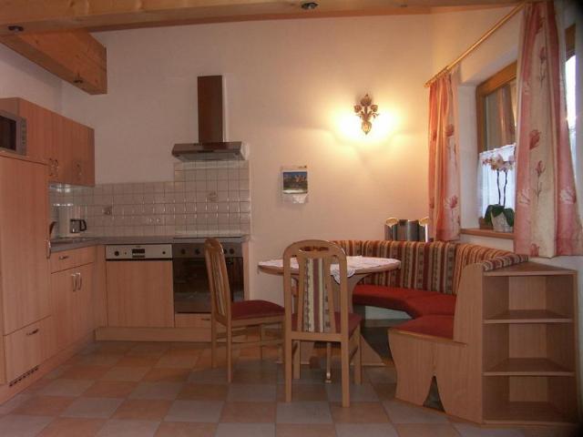 Vermiete vollmöbelierte Wohnung in Maurach am Achensee