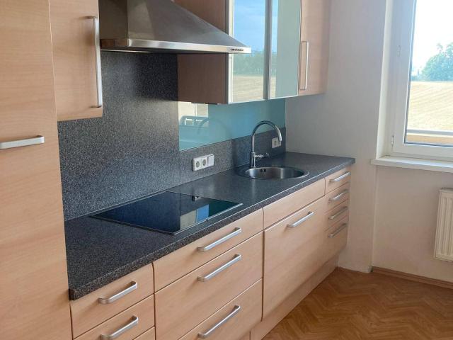 Vermiete eine 75 m2 Wohnung in einer ruhigen Gegend in Linz, Ebelsberger Schloßweg 17