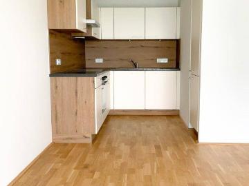 Gartenwohnung mit moderner Einbauküche und Tiefgaragenstellplatz