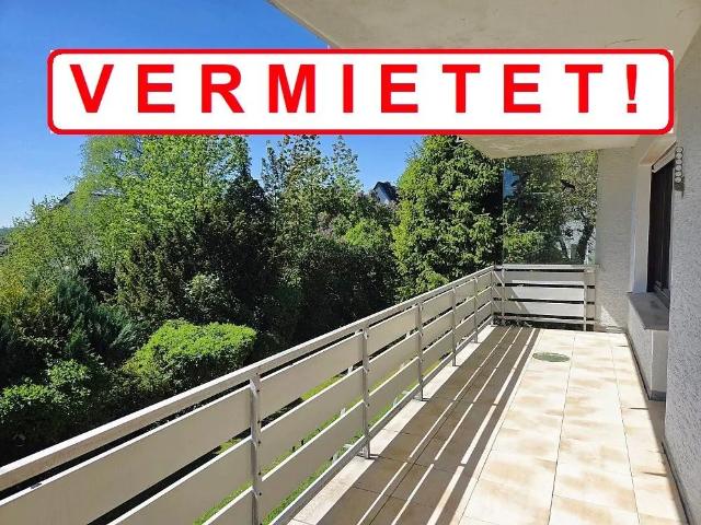 VERMIETET ! * Großzügige Wohnung in TOP Lage mit Balkon und Garage