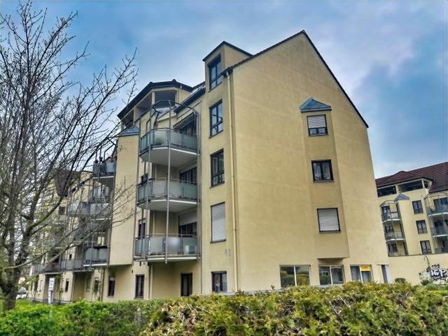 Vermietet, gut geschnitten, mit Balkon.