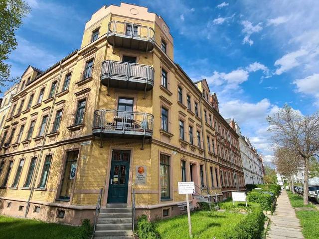 vermietet in ruhige Seitenstraße, gepflegtes und saniertes Haus aus der Gründerzeit