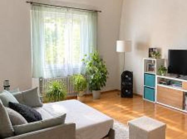 VERMIETET MIT BALKON IN ZENTRALER LAGE