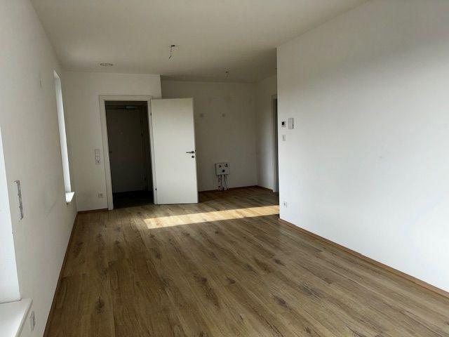 VERMIETET NEUWERTIGE MIETWOHNUNG TRAUN / NÄHE TRAUNERKREUZUNG
