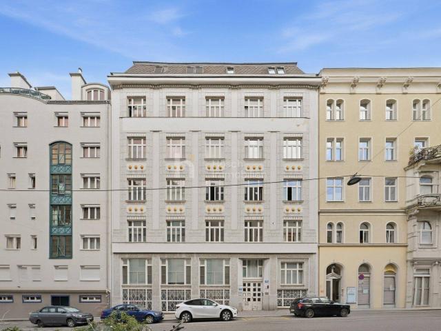 Vermietete Altbauwohnung im 2. Stock | 1070 Wien
