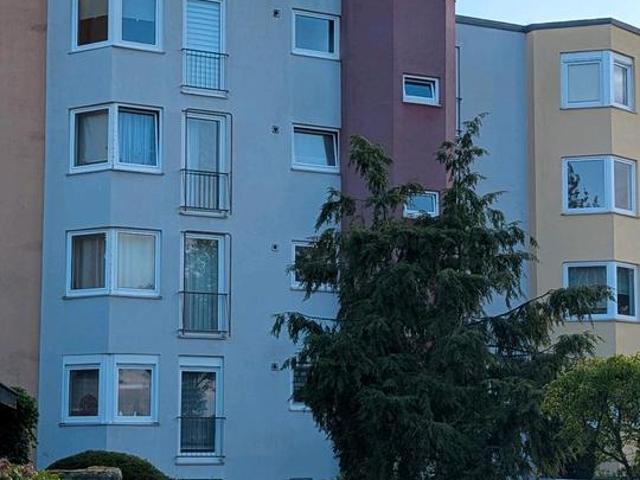 vermietete Eigentumswohnung zuverlässige Mieter 86m² mit Carport