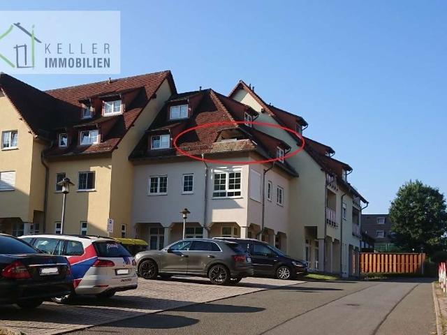 Vermietete, sehr ruhig gelegene 2 Raum Dachgeschosswohnung mit Balkon und Tiefgaragenstellplatz