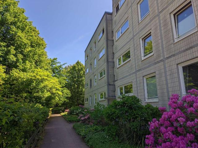vermietete sonnige 3 Zi Whg mit Balkon, sep. Küche und sehr angenehmer Mieterin