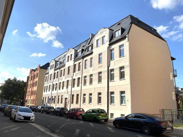 Vermietete 2 Raum Wohnung mit Balkon in ruhiger Vorstadtlage!