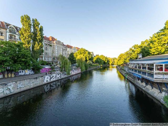 Vermietete 2 Zimmer Altbauwohnung am Landwehrkanal Kreuzberg als Kapitalanlage
