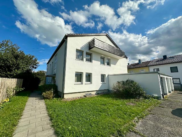 Vermietete 2 Zimmer Dachgeschosswohnung mit Balkon!