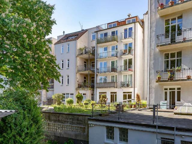 Vermietete 2 Zimmer Eigentumswohnung mitten in Eimsbüttel inklusive Stellplatz!