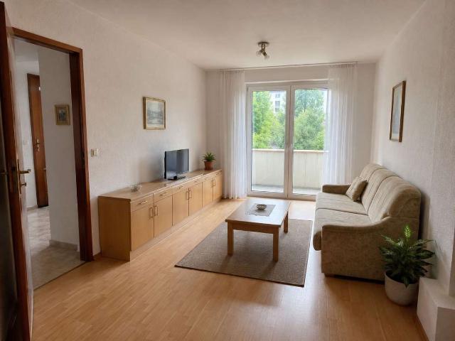 Vermietete 2 Zimmer Kapitalanlage in Berlin – stabile Miete, solides Haus, Entwicklungspotenzial