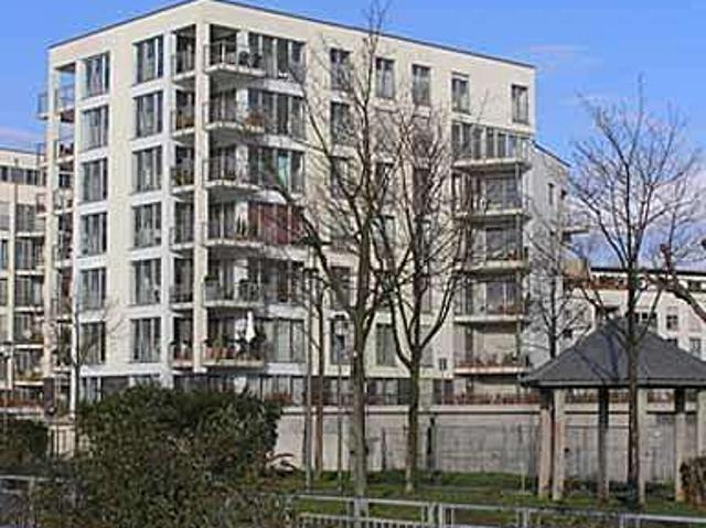 Vermietete 2 Zimmer Wohnung mit direkter Rheinlage inkl. TG Stellplatz