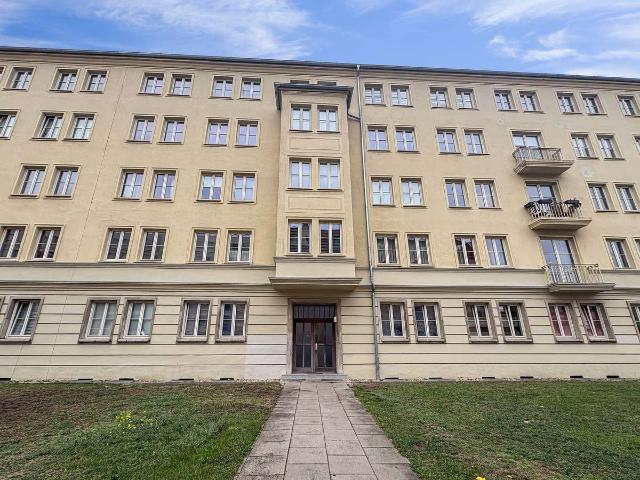 Vermietete 2 Zimmer Wohnung mit Stellplatz in Magdeburg Stadtfeld Ost