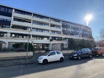 Vermietete 2 Zimmer Wohnung mit 2 Balkonen und Garage