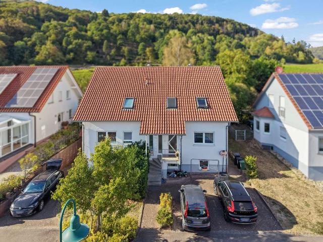 Vermietete 2 ZKB Souterrainwohnung mit Gartennutzung in Klingenmünster!