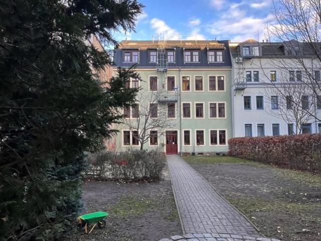 VERMIETETE 3 RAUM WOHNUNG IM 1. OBERGESCHOSS