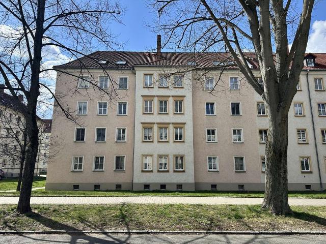 Vermietete 3 Raumwohnung mit Balkon und Tageslichtbad in Zwickau!
