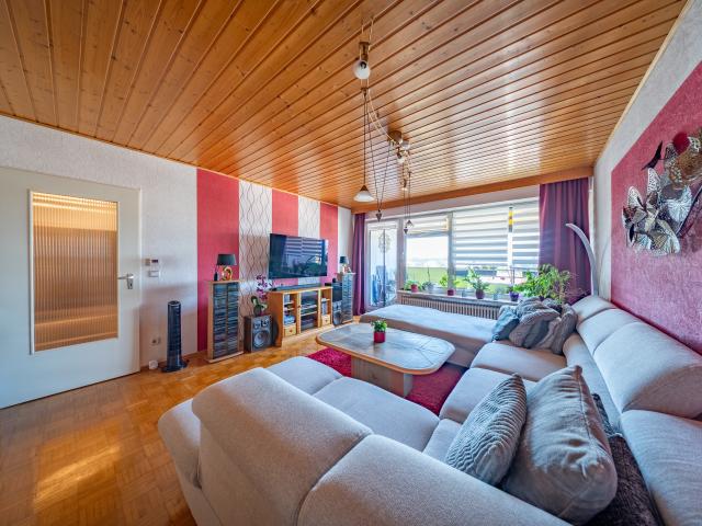 Vermietete 3 Zimmer Wohnung im obersten Stockwerk mit Alpenblick