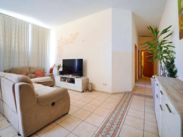 Vermietete 3 Zimmer Wohnung mit Balkon, TG Stellplatz & Mietsteigerungsmöglichkeit