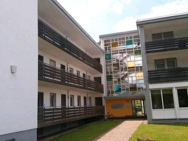 Vermietete 3 Zimmer Wohnung mit Balkon und Schwimmbad