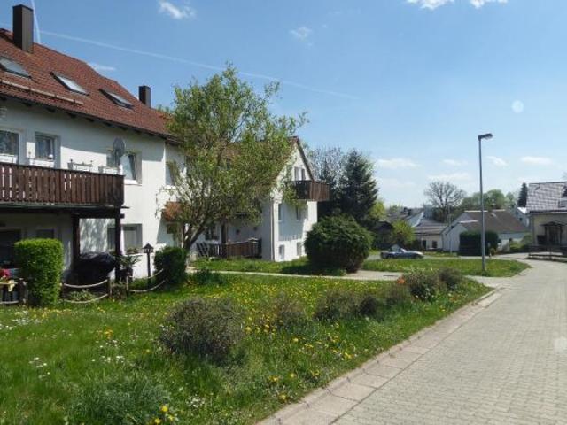 vermietete 3 Zimmer Wohnung mit großem Balkom in Heinersgrün