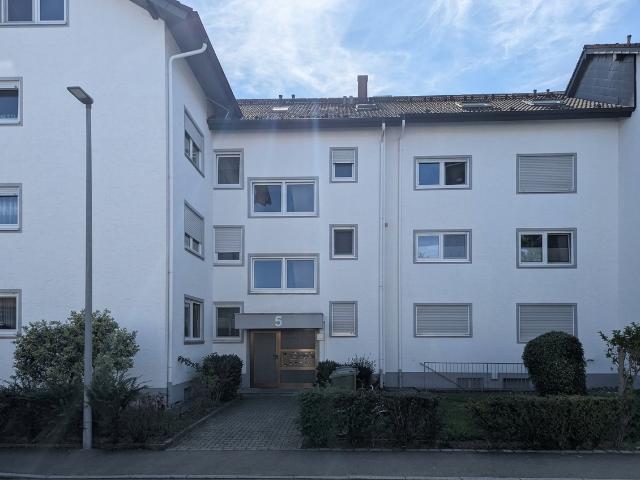 Vermietete 3 Zimmer Wohnung mit TG Stellplatz in zentrumsnaher Lage Weißenhorns zu verkaufen